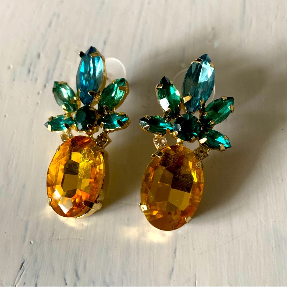 Pineapple rhinestone earrings